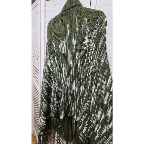 Olive Green Knit Fringe Shawl Poncho Wrap Boho One Size - Picture 6 of 6
